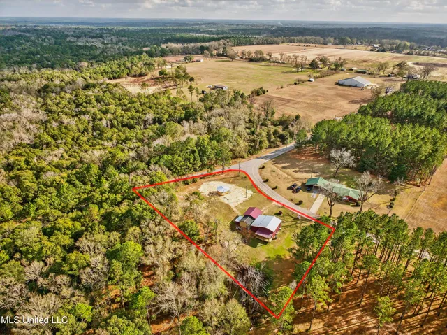 $185,000 | 212 Gordon Road, Lucedale, MS 39452