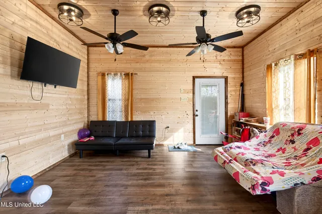 $185,000 | 212 Gordon Road, Lucedale, MS 39452