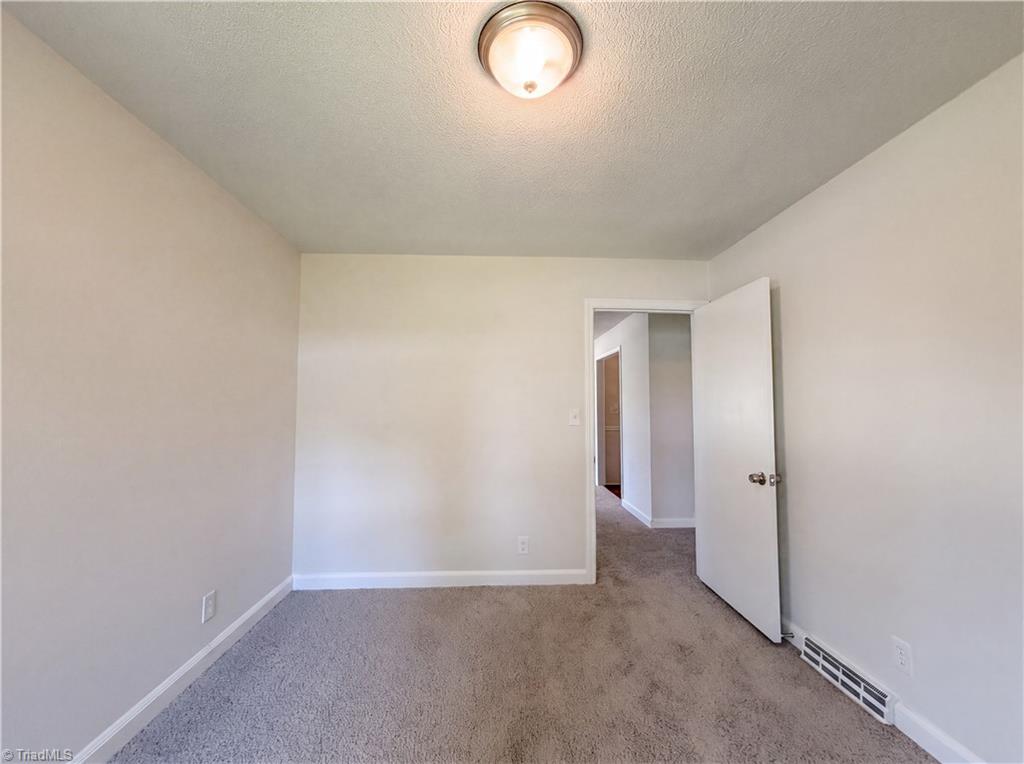 1613 Larkin Street High Point, NC 27262 - Photo 8 of 17 Gallery Image 8