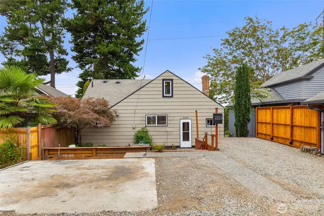 a view of a house with a garage