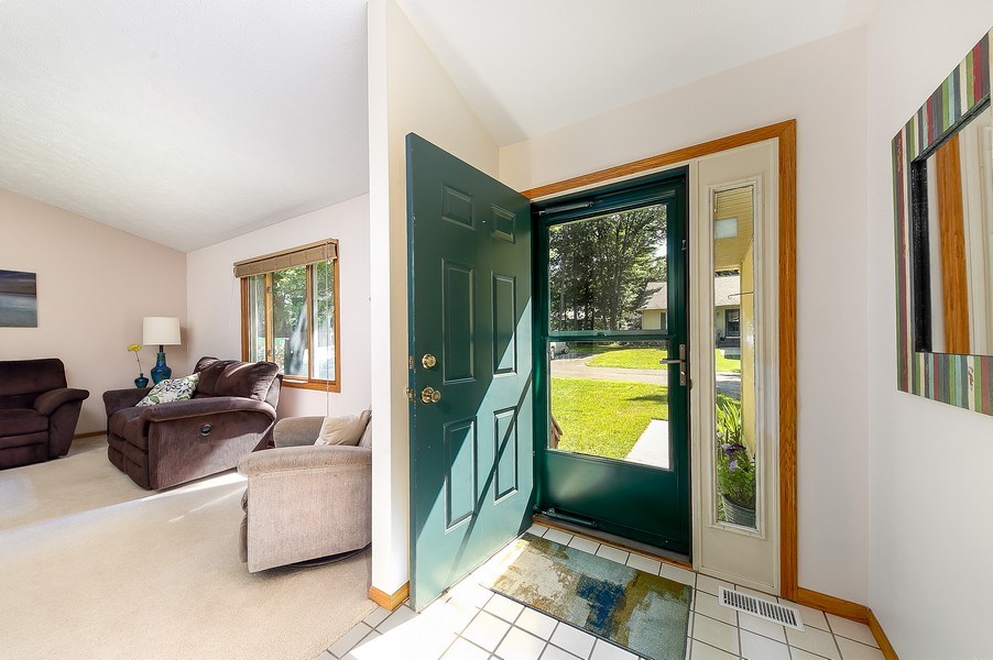 3437 Holiday Road Traverse City, MI 49686 - Photo 5 of 38 1864928-4.JPG