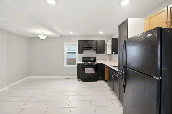 $220,000 | 107 North State Street, Aurora, IL 60505
