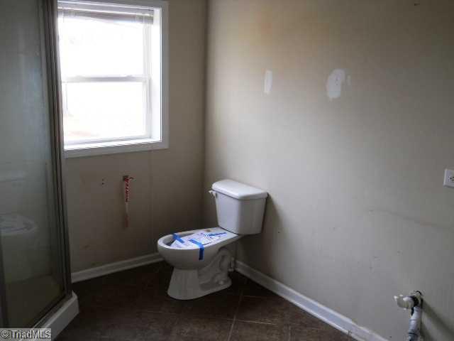 541 Eli Smith Road Elkin, NC 28621 - Photo 6 of 11 Master Bath/Spa.