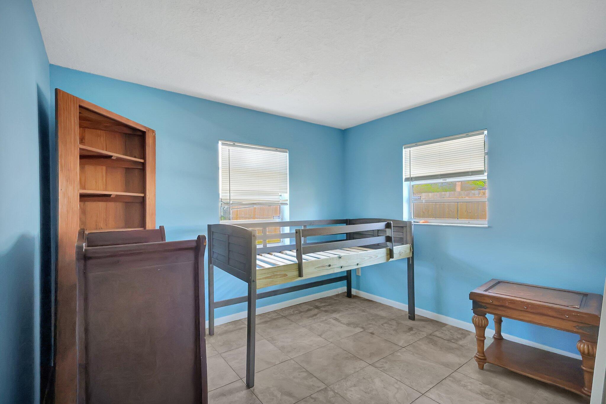 7406 Donlon Road Fort Pierce, FL 34951 - Photo 18 of 40 Guest Bedroom