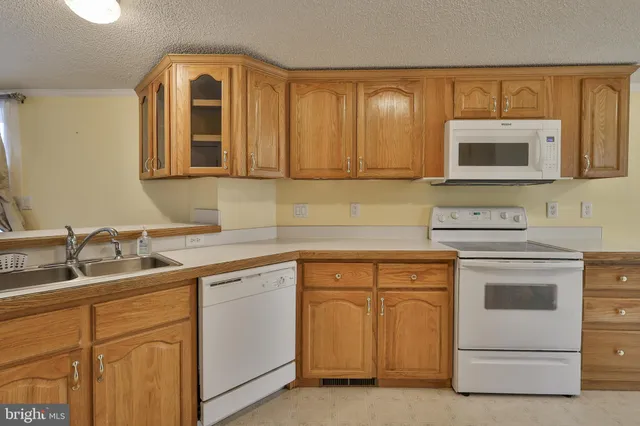 $189,900 | 6 Dogwood Lane, Quakertown, PA 18951