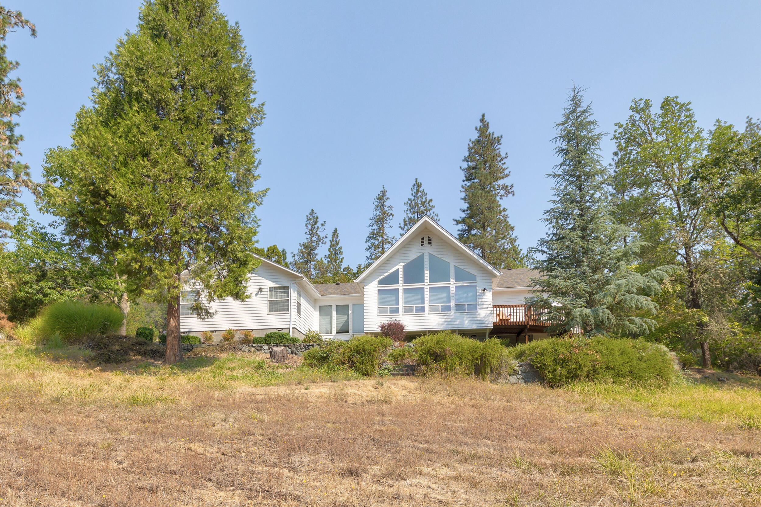 280 Naturescape Road Grants Pass, OR 97527 - Photo 51 of 60 Back of Home