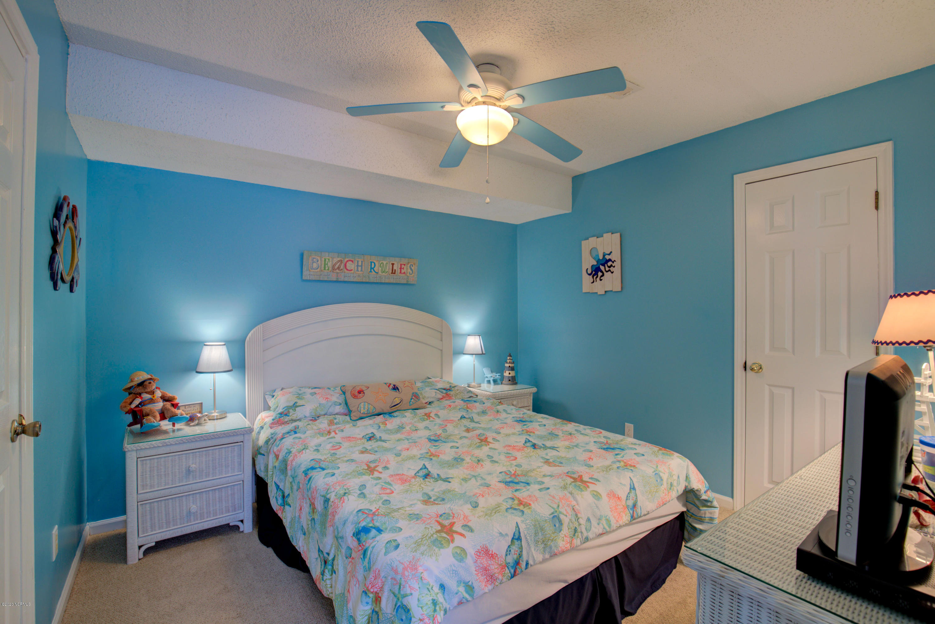 2280 New River Inlet Road, Unit 2 North Topsail Beach, NC 28460 - Photo 18 of 31 2280-2 NRIR - Interiors_19