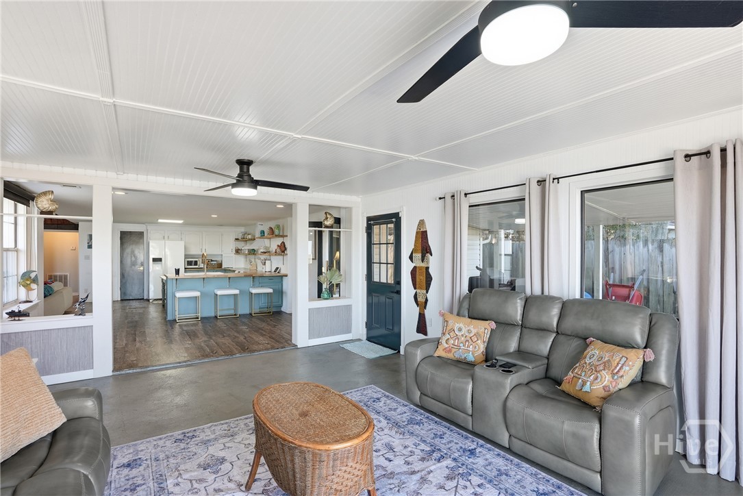 243 East 1st Street Midway, GA 31320 - Photo 14 of 35