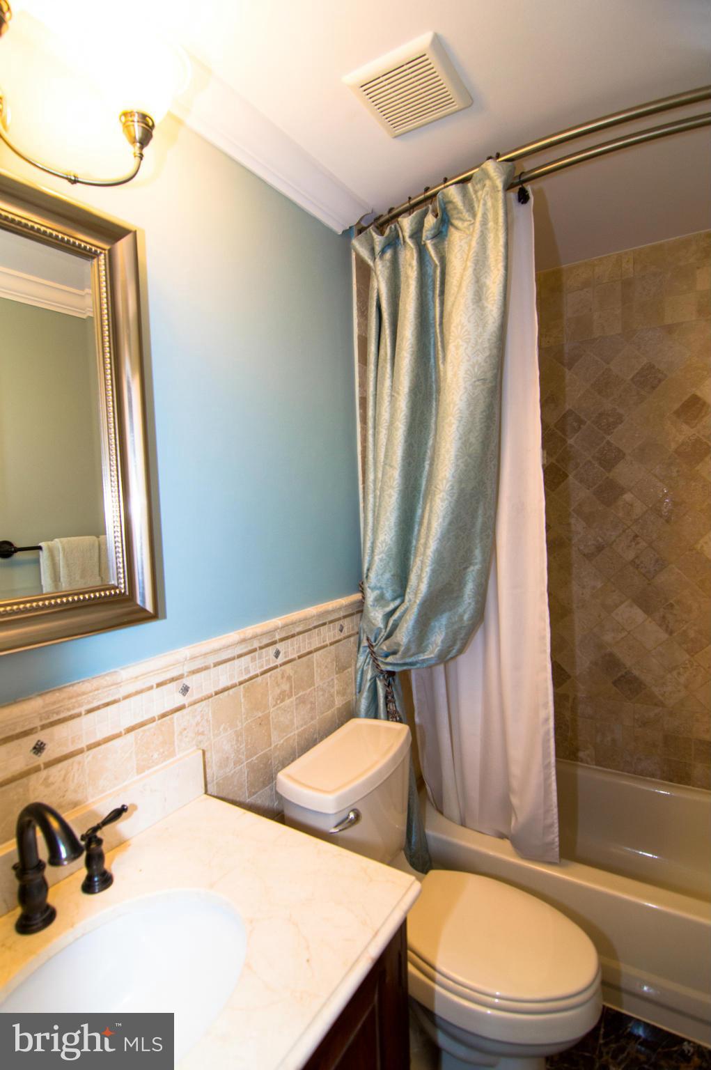 6746 Towne Lane Road McLean, VA 22101 - Photo 19 of 30 Upper Level Full Bath