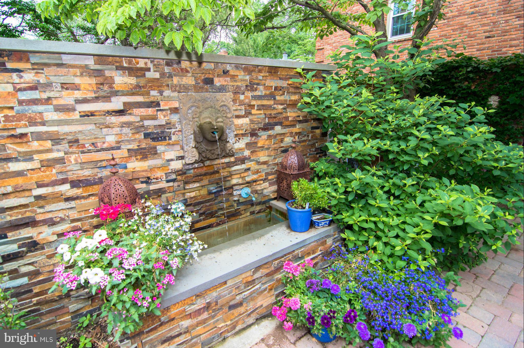 6746 Towne Lane Road McLean, VA 22101 - Photo 30 of 30 Water Fountain