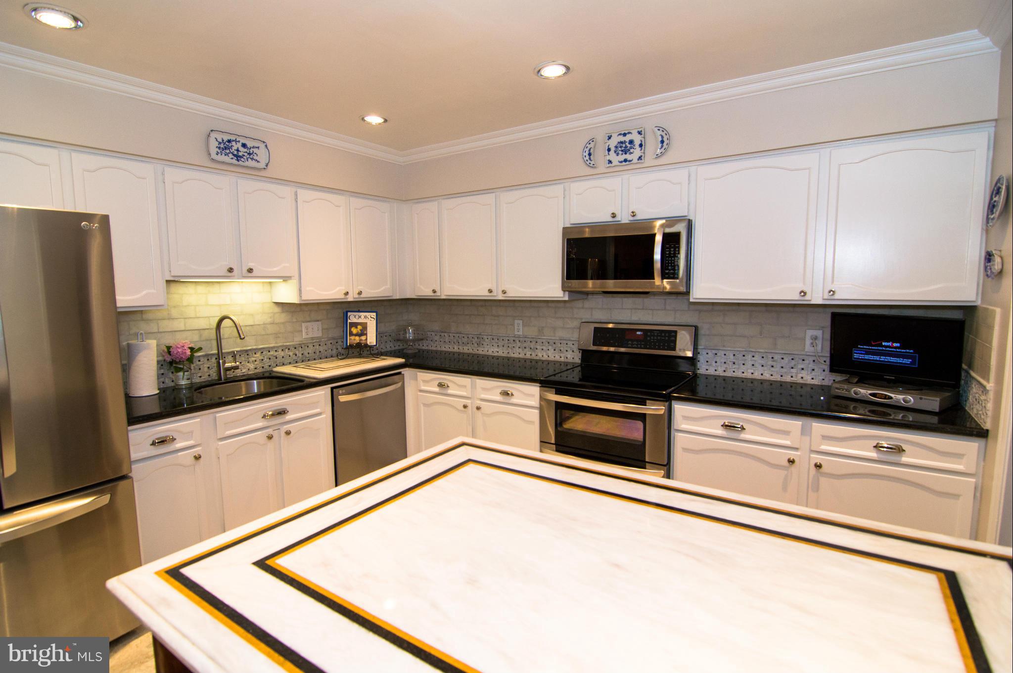 6746 Towne Lane Road McLean, VA 22101 - Photo 8 of 30 Kitchen