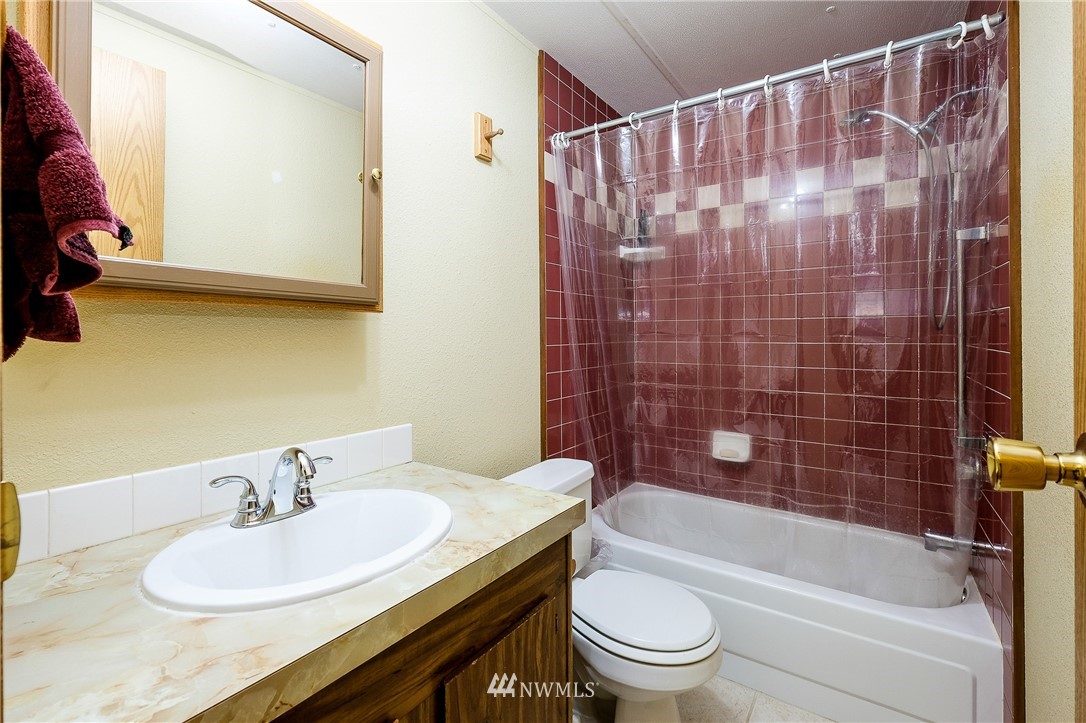 4760 Arvick Road Southeast Port Orchard, WA 98366 - Photo 32 of 39 Gallery Image 32