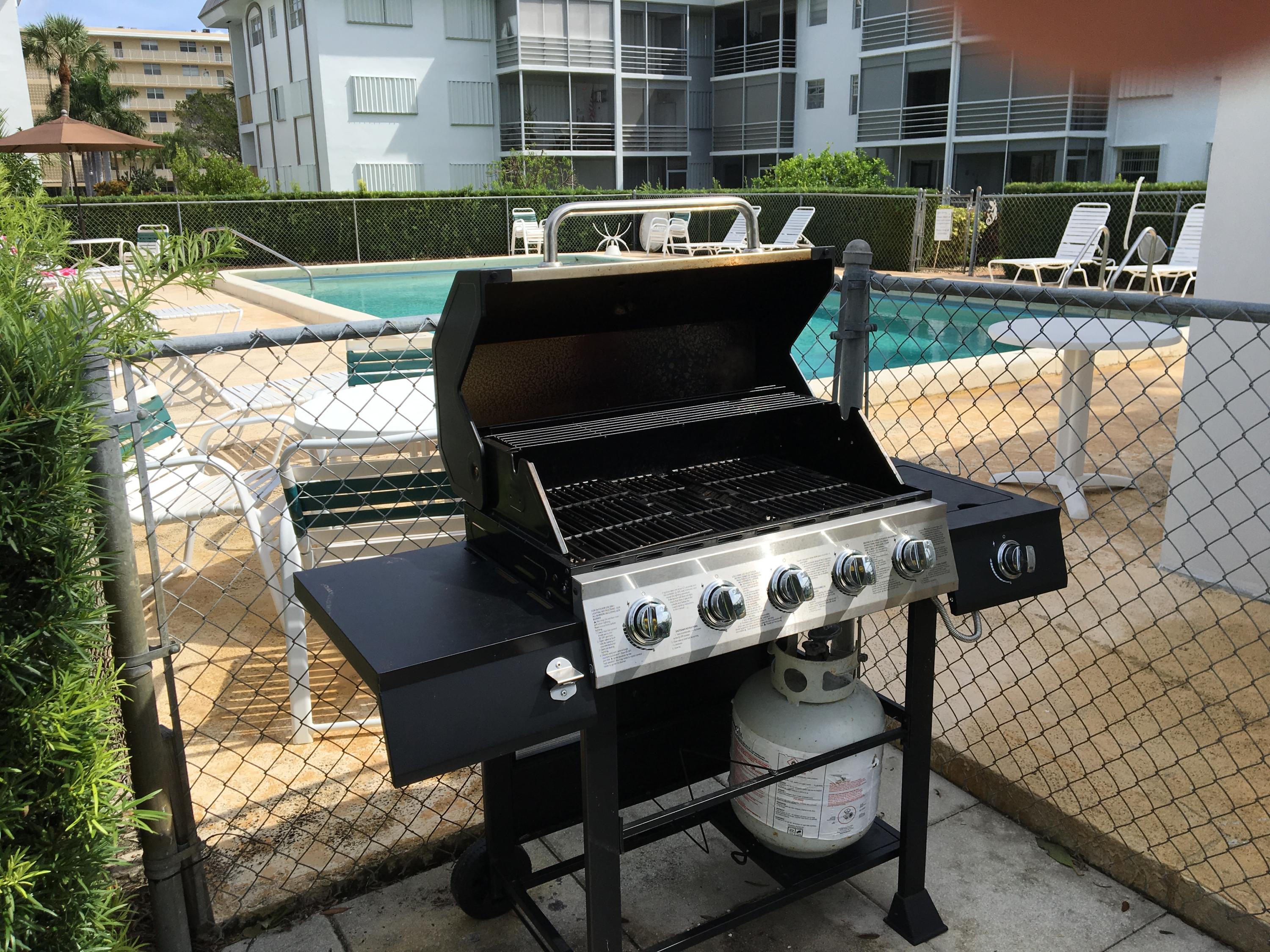 5501 Northwest 2nd Avenue, Unit 304 Boca Raton, FL 33487 - Photo 12 of 12 Gas Grill