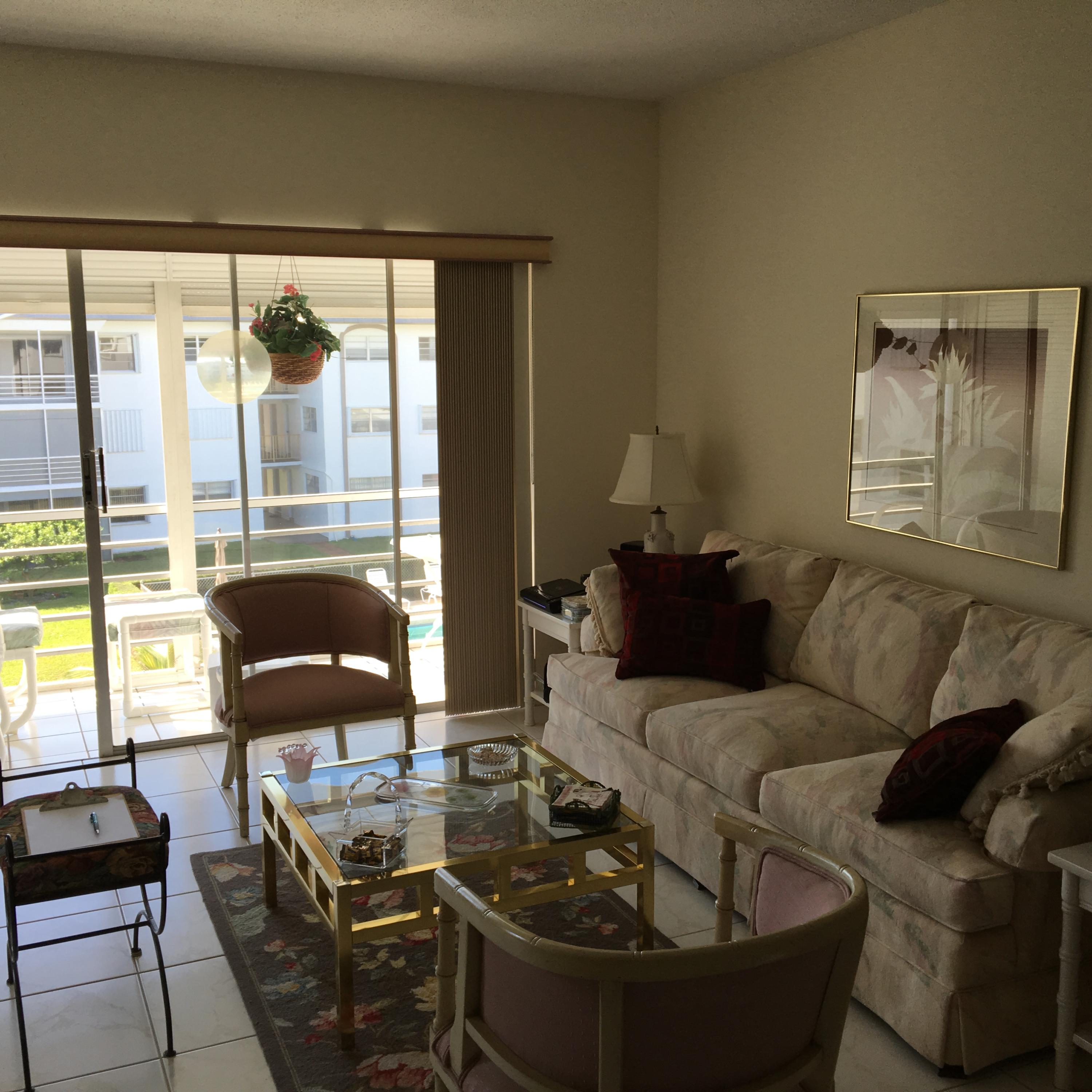 5501 Northwest 2nd Avenue, Unit 304 Boca Raton, FL 33487 - Photo 7 of 12 Living Room