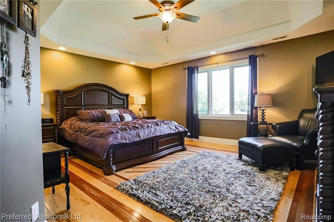 24271 Clark Road New Boston, MI 48164 - Photo 31 of 55 29IMG_0400.jpg