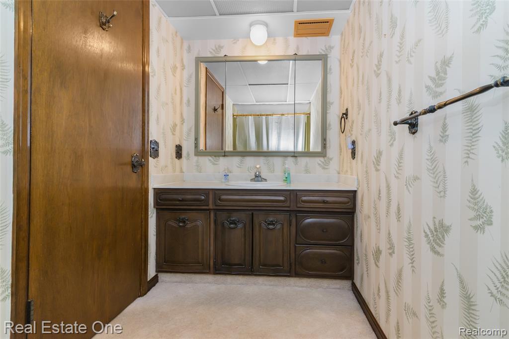 9050 Earhart Road South Lyon, MI 48178 - Photo 22 of 55