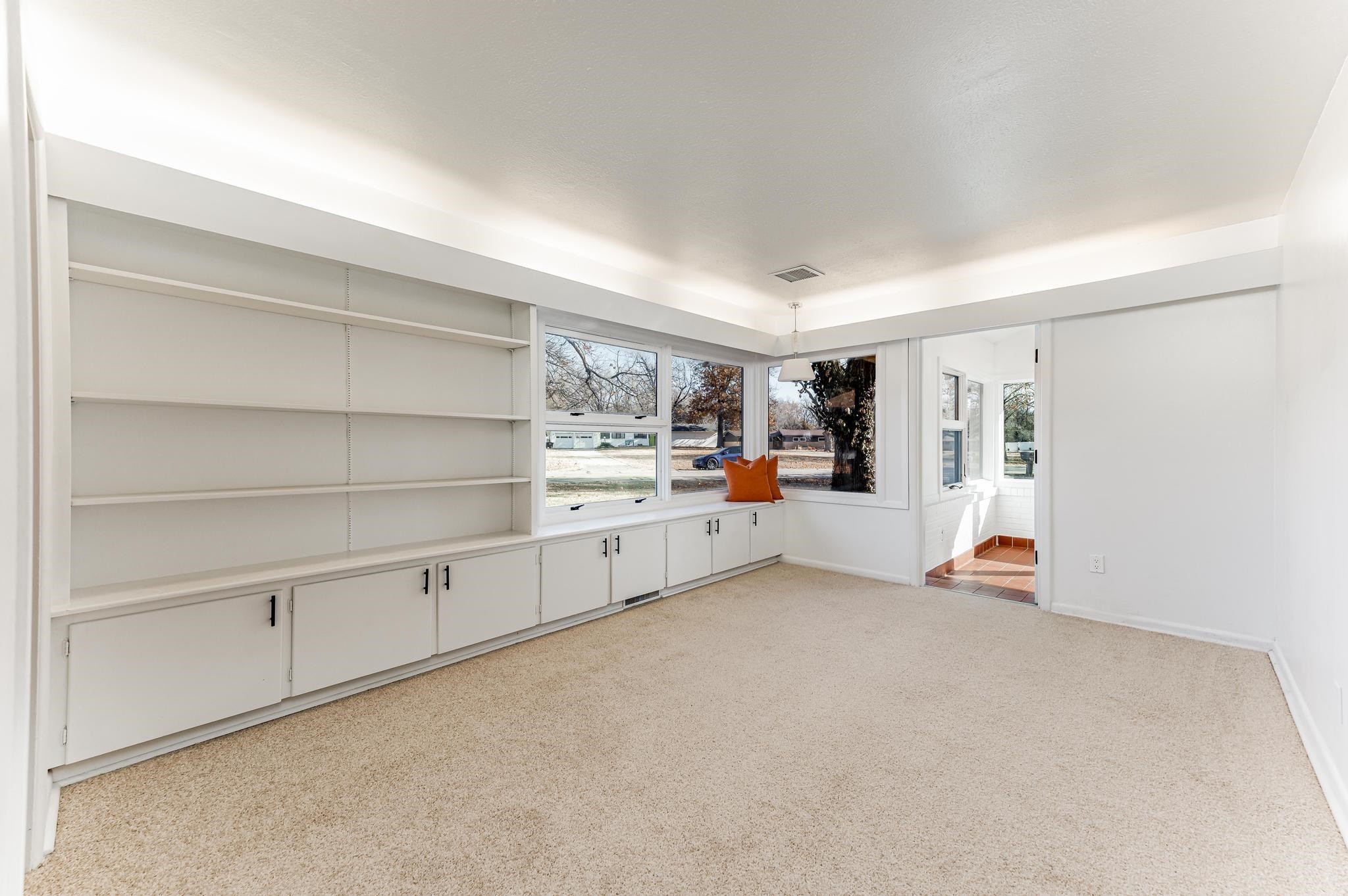 407 South Wetmore Street Wichita, KS 67209 - Photo 17 of 36