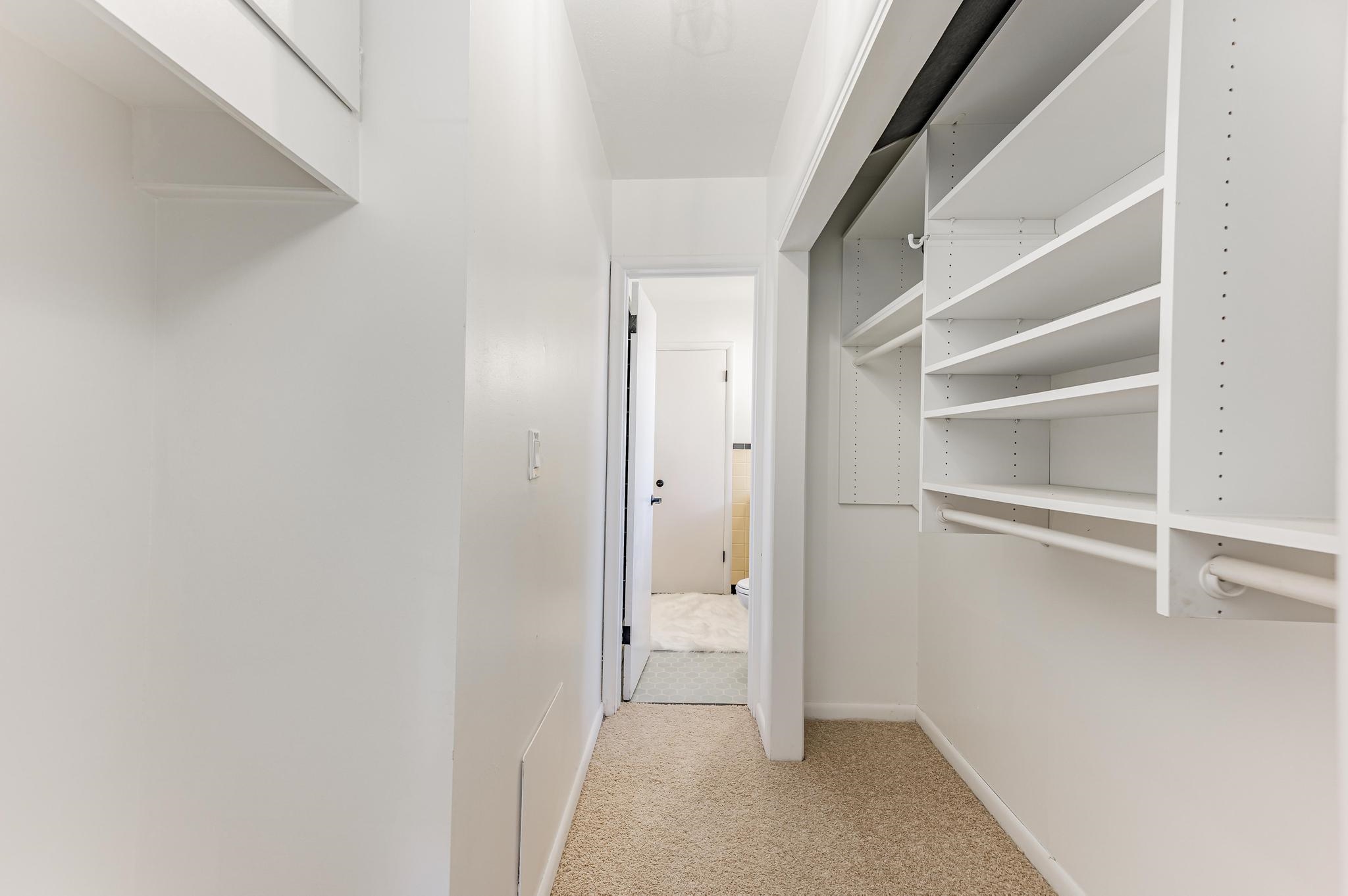 407 South Wetmore Street Wichita, KS 67209 - Photo 19 of 36