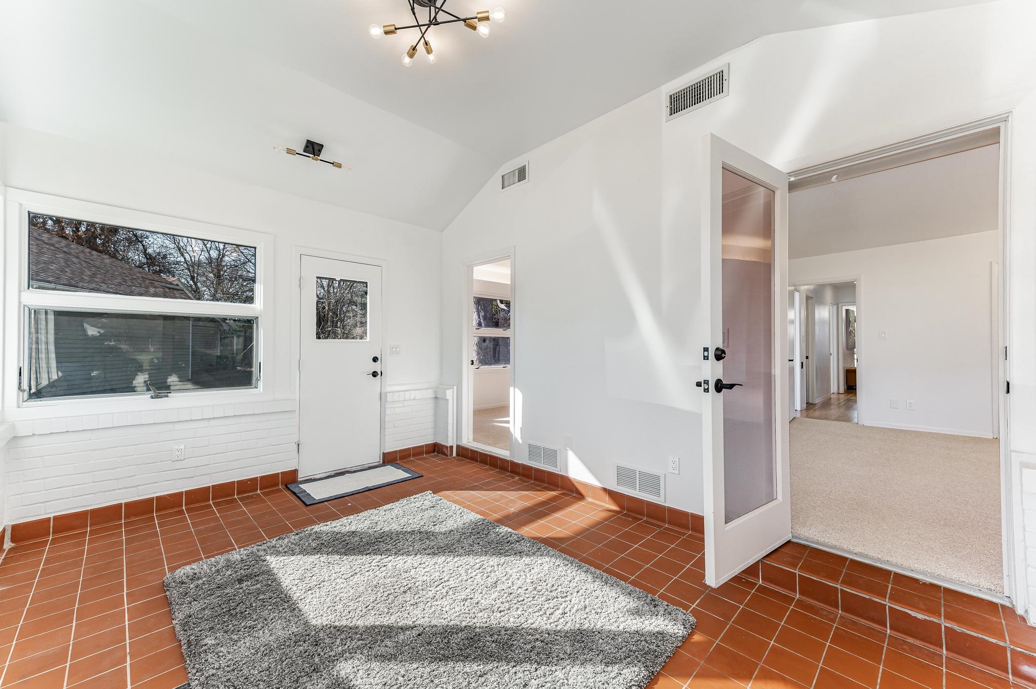 407 South Wetmore Street Wichita, KS 67209 - Photo 21 of 36