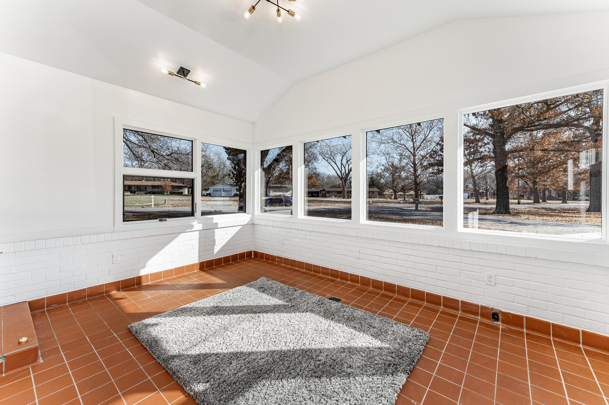 407 South Wetmore Street Wichita, KS 67209 - Photo 22 of 36