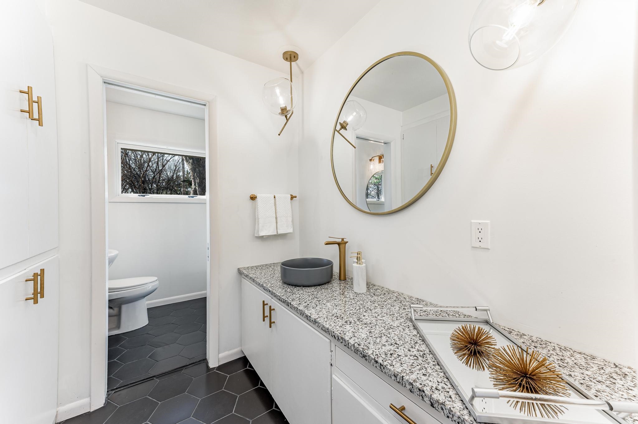 407 South Wetmore Street Wichita, KS 67209 - Photo 25 of 36