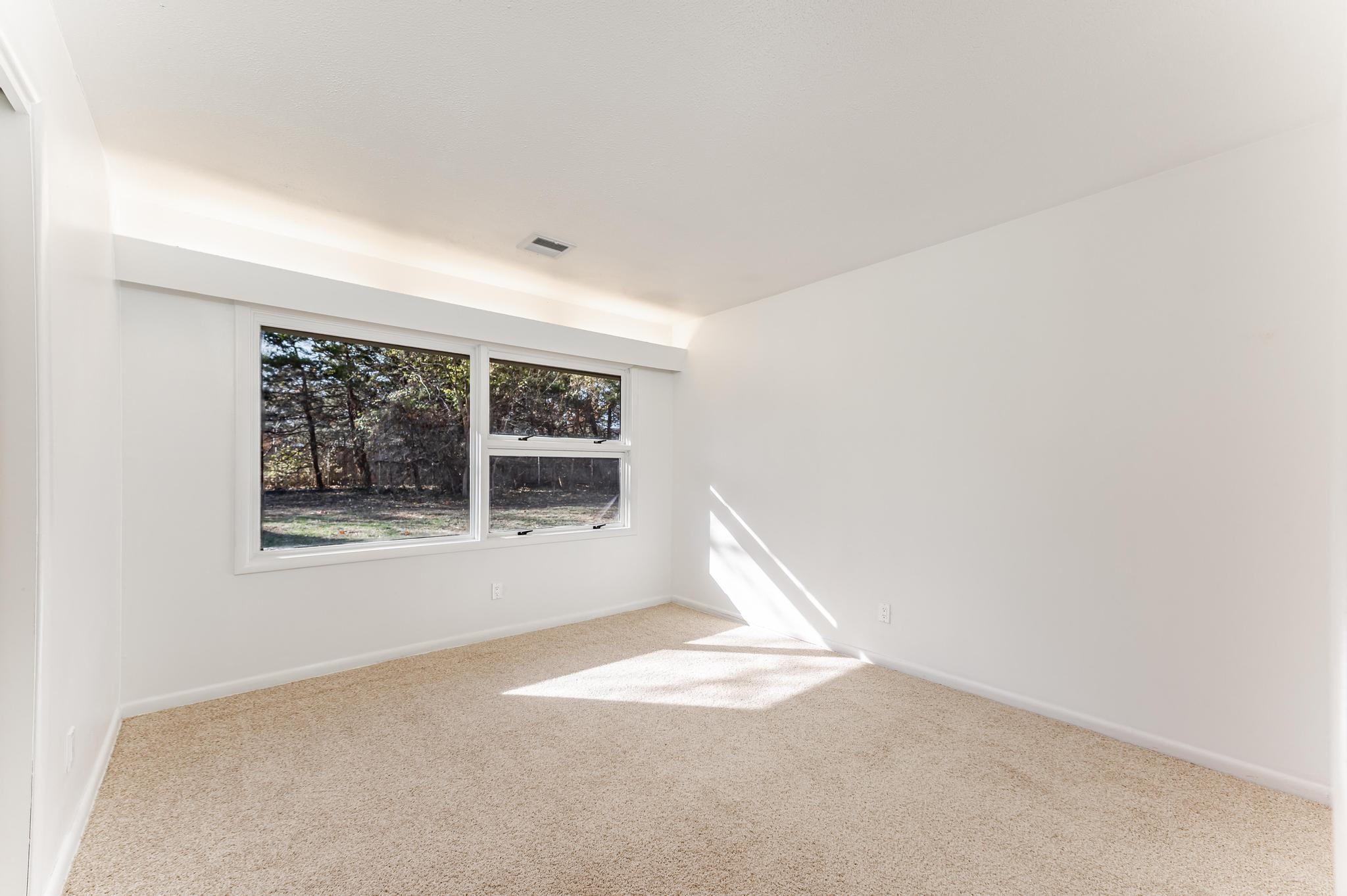 407 South Wetmore Street Wichita, KS 67209 - Photo 28 of 36