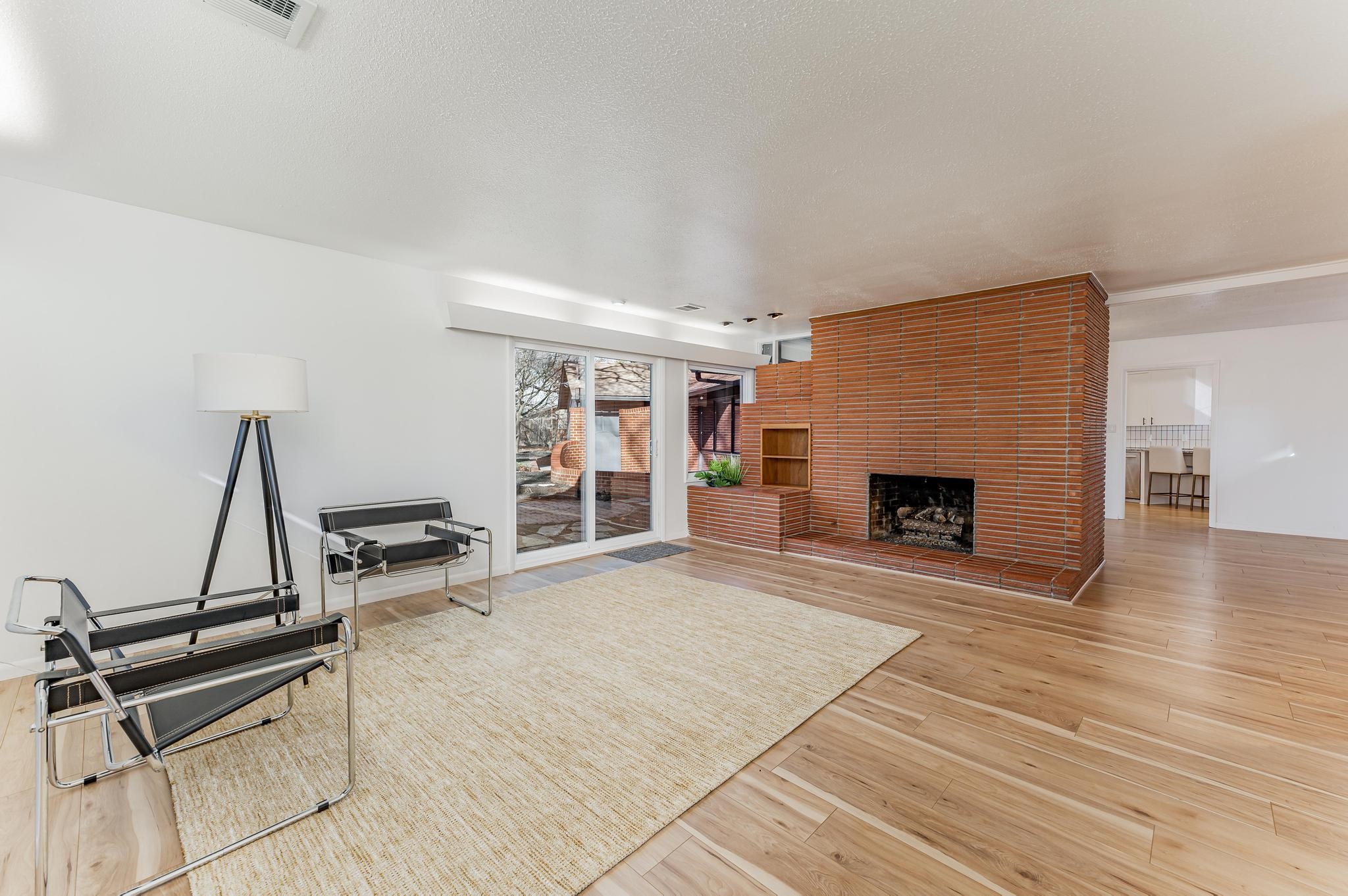 407 South Wetmore Street Wichita, KS 67209 - Photo 7 of 36