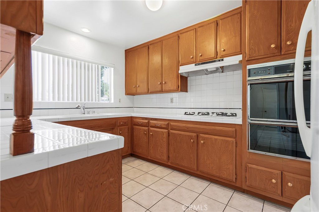 17050 Rinaldi Street Granada Hills, CA 91344 - Photo 3 of 29