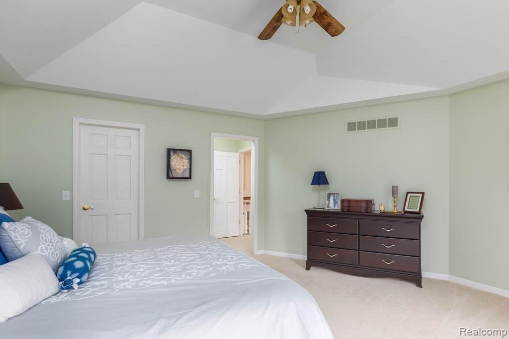 3700 Newcastle Drive Rochester Hills, MI 48306 - Photo 29 of 68