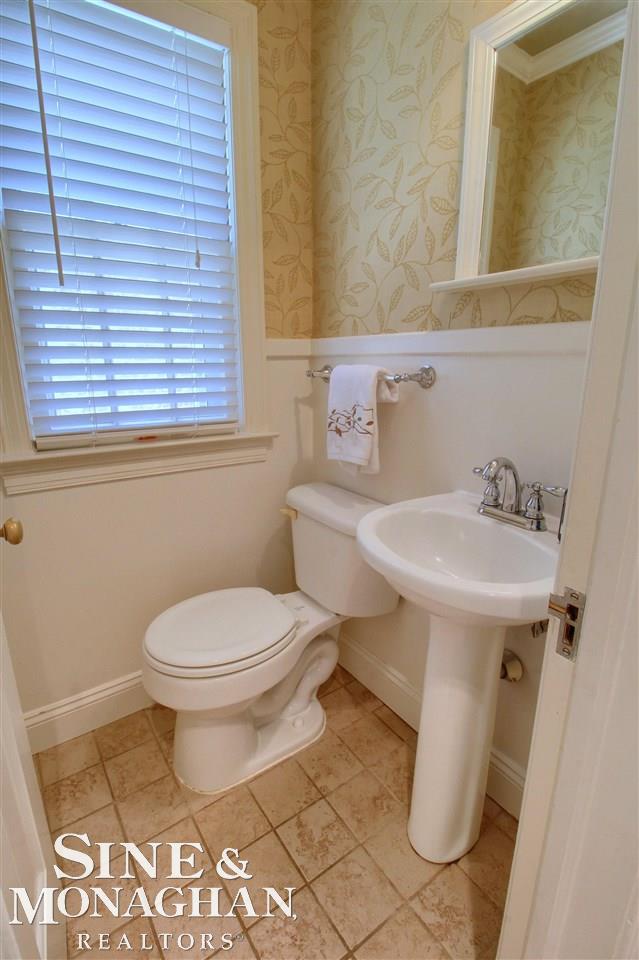 283 Merriweather Road Grosse Pointe Farms, MI 48236 - Photo 12 of 32