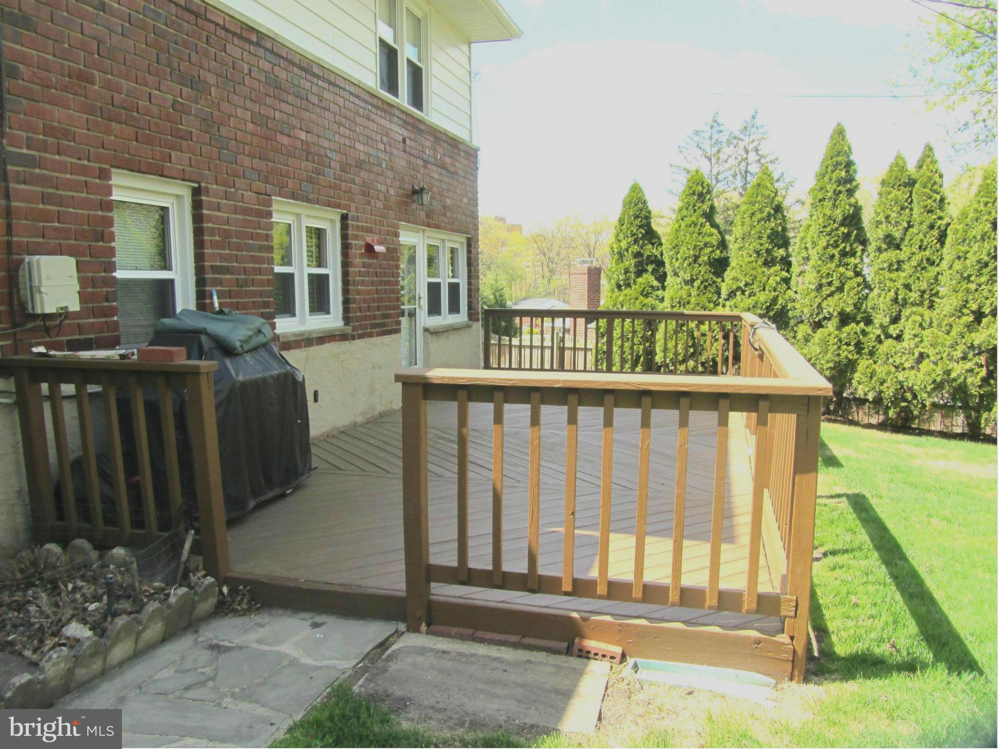 601 Sadler Road Baltimore, MD 21286 - Photo 25 of 30 Wood Deck
