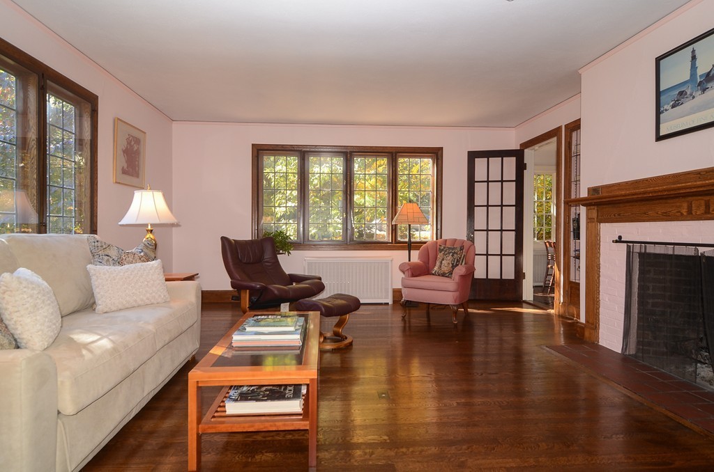 21 Franklin Road Wellesley, MA 02481 - Photo 3 of 18