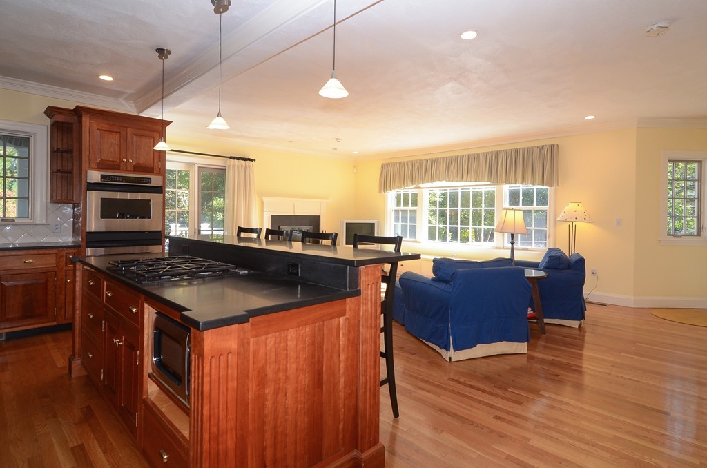 21 Franklin Road Wellesley, MA 02481 - Photo 8 of 18