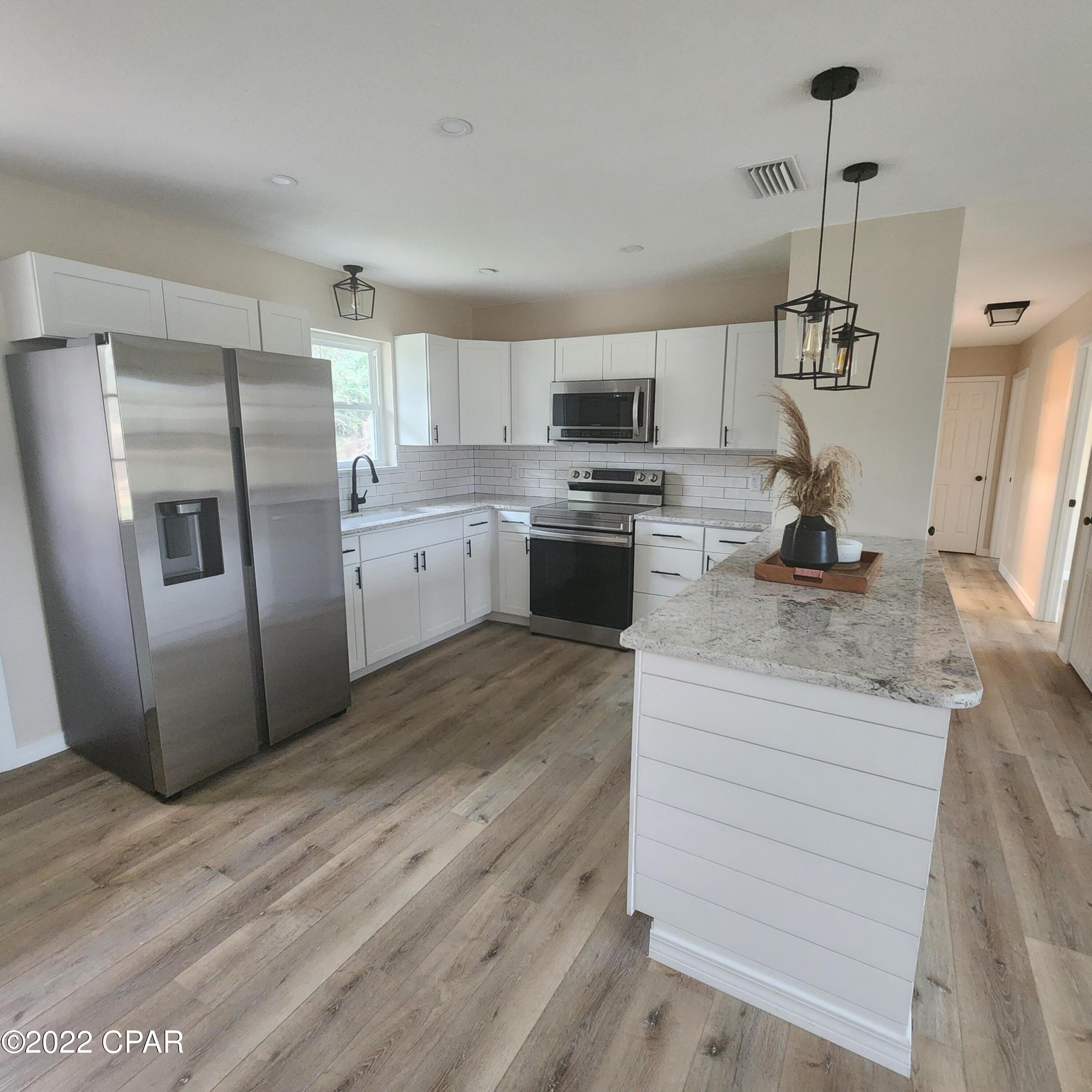 2111 Crooms Road Cottondale, FL 32431 - Photo 6 of 29