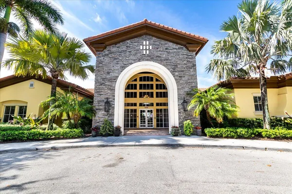 $4,500 | 82 Stoney Drive, Palm Beach Gardens, FL 33410