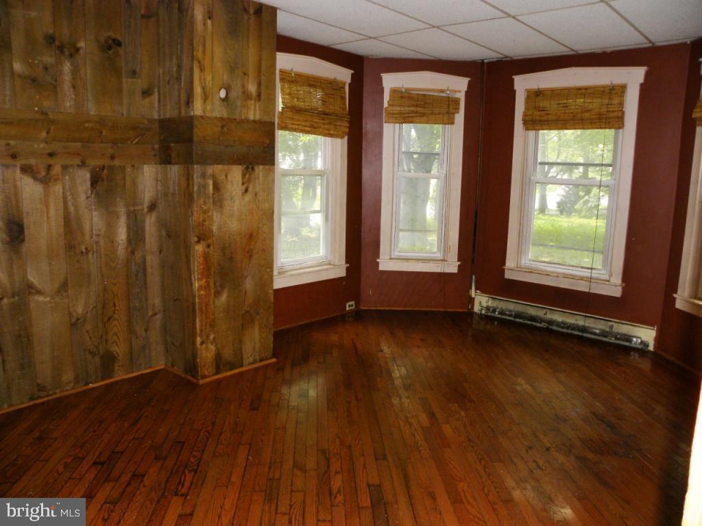 441 Delp Road Lancaster, PA 17601 - Photo 4 of 10 Gallery Image 4