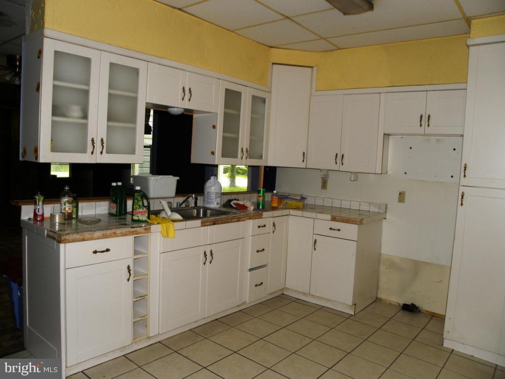 441 Delp Road Lancaster, PA 17601 - Photo 5 of 10 Gallery Image 5