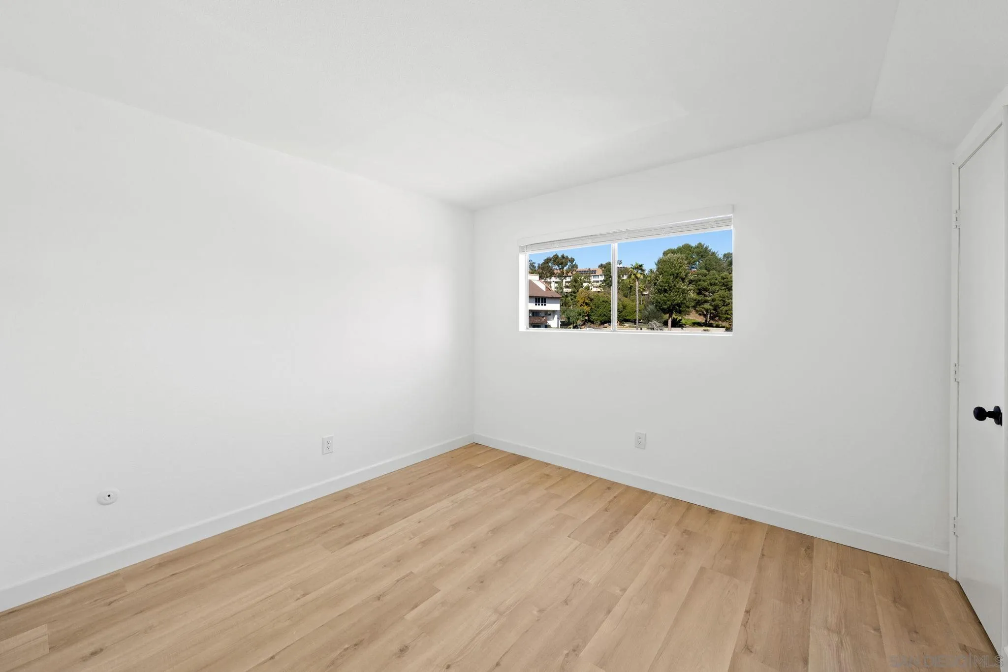 6171 Rancho Mission Road, Unit 214 San Diego, CA 92108 - Photo 25 of 36 Gallery Image 25