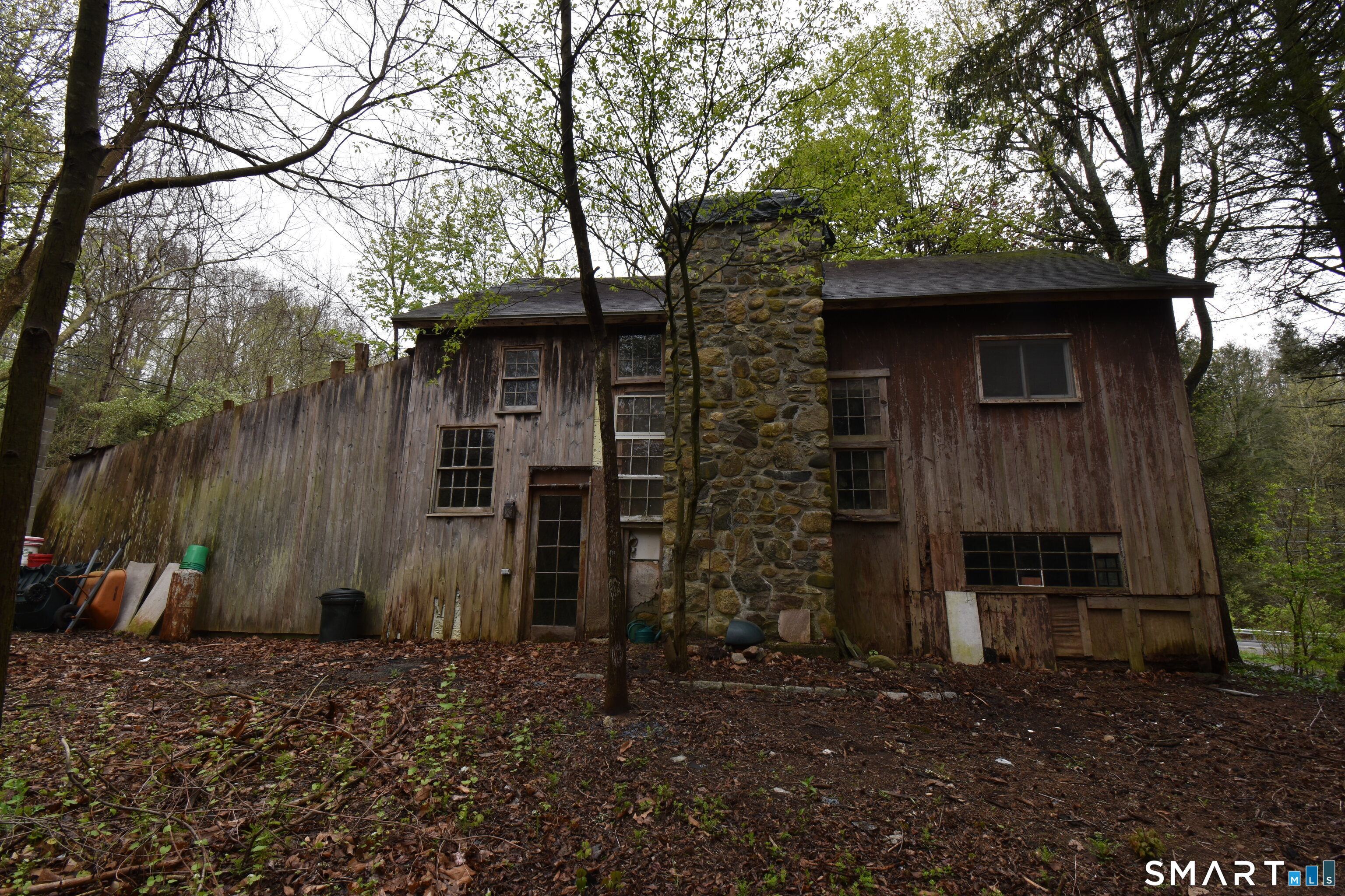 277 Peter Road Southbury, CT 06488 - Photo 3 of 33