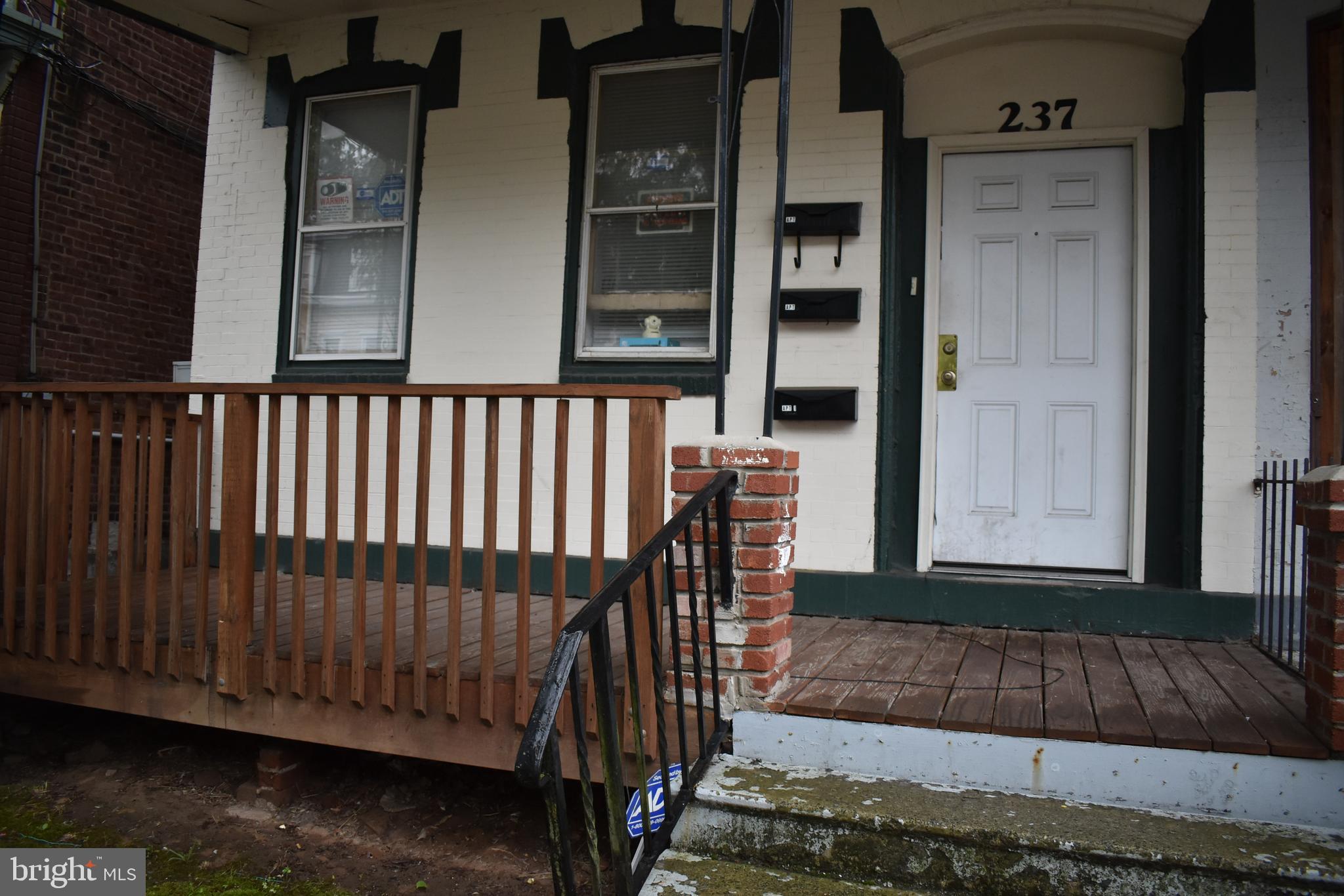 237 Spring Street Trenton, NJ 08618 - Photo 3 of 37 Gallery Image 3
