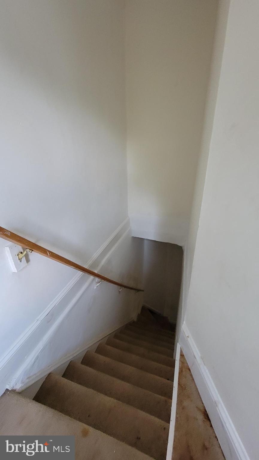 237 Spring Street Trenton, NJ 08618 - Photo 6 of 37 Gallery Image 6