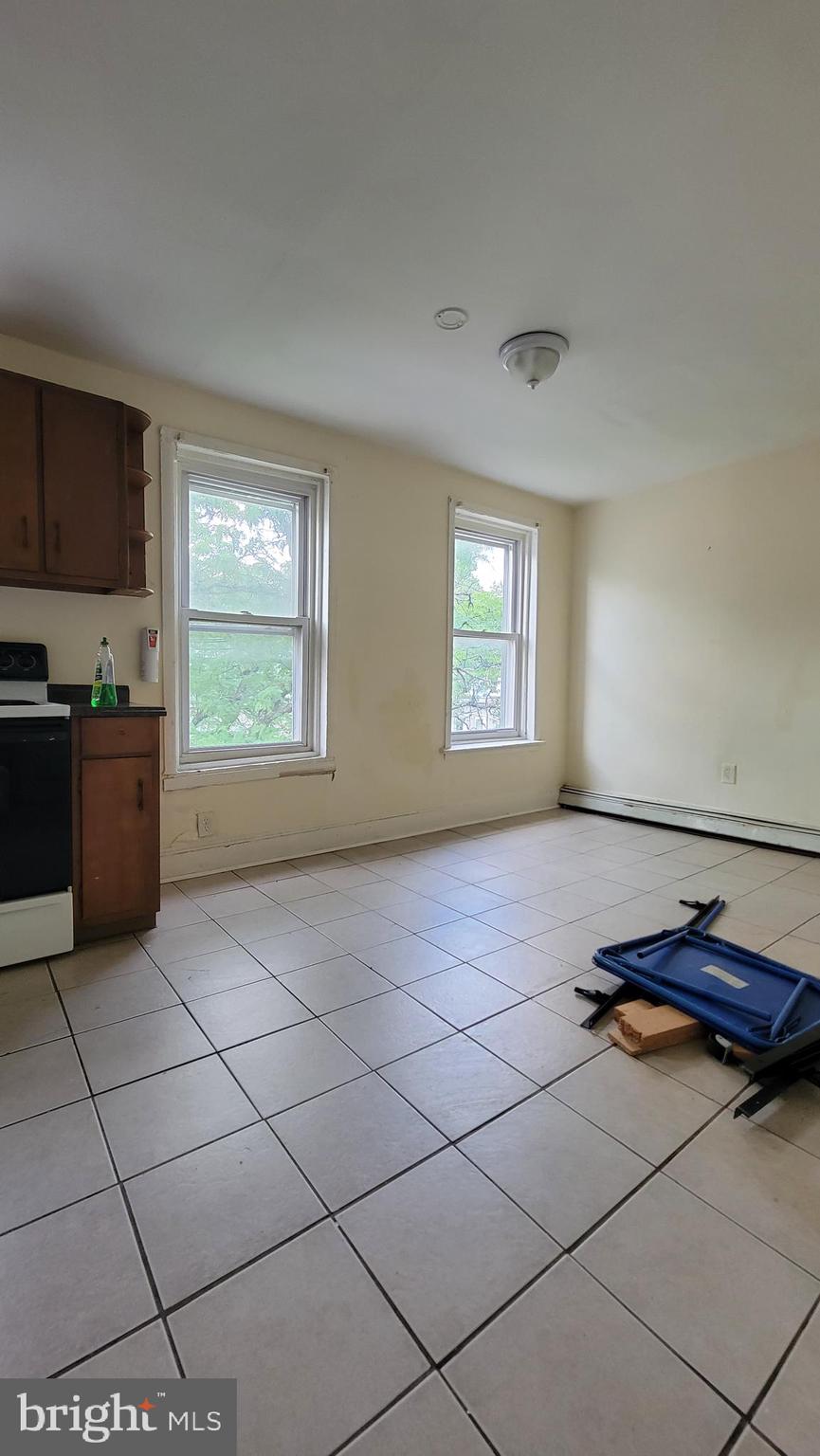 237 Spring Street Trenton, NJ 08618 - Photo 10 of 37 Gallery Image 10