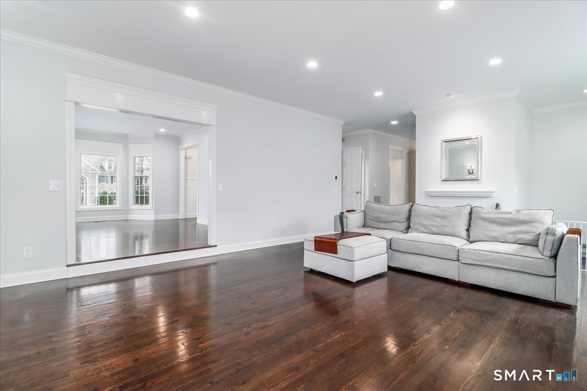 8 Encampment Place Ridgefield, CT 06877 - Photo 13 of 40 Family Room