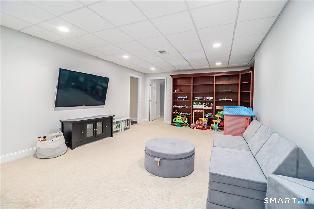 8 Encampment Place Ridgefield, CT 06877 - Photo 32 of 40 Playroom