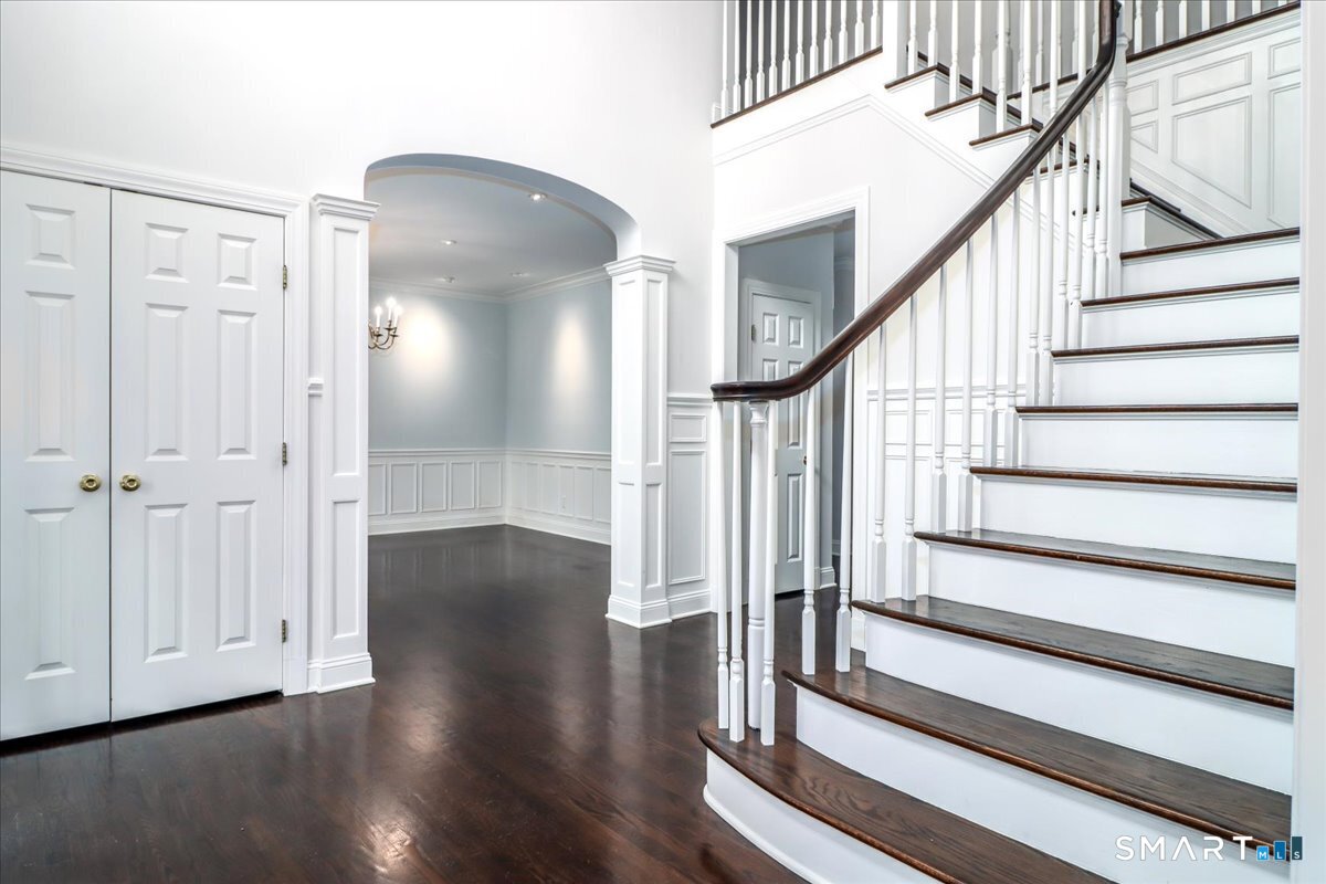 8 Encampment Place Ridgefield, CT 06877 - Photo 6 of 40 Main Entry