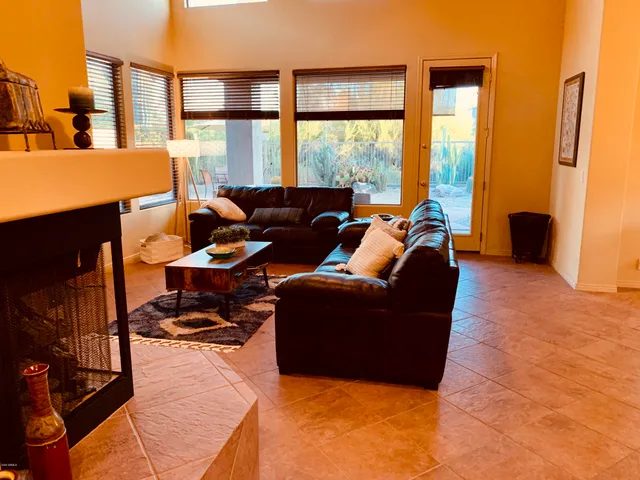 $4,700 | 6925 East Sienna Bouquet Place, Scottsdale, AZ 85266