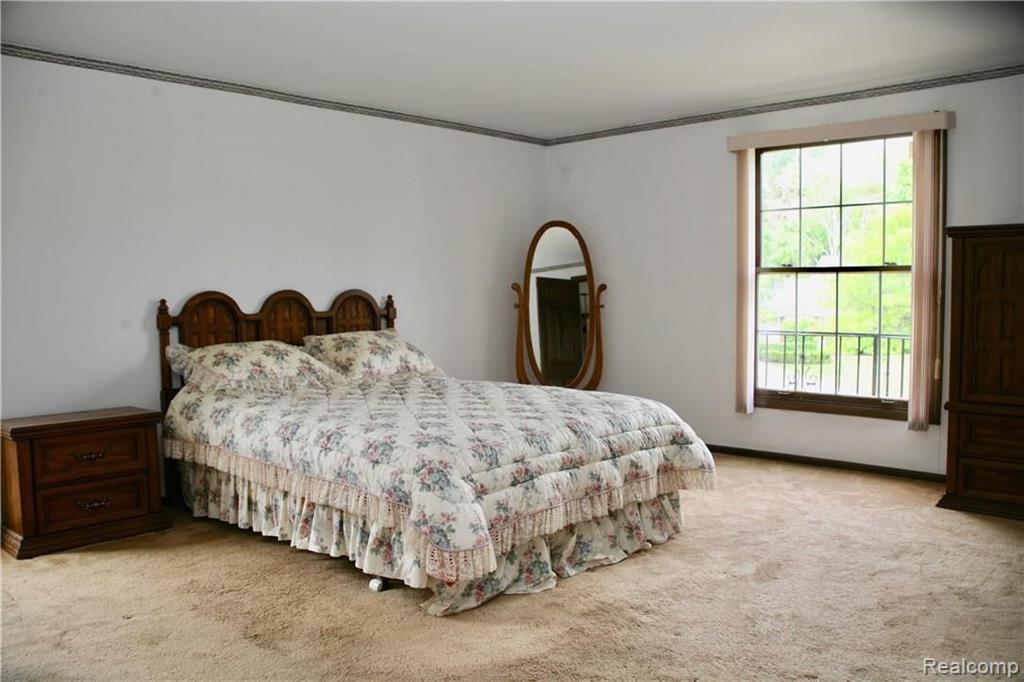 611 Deerfield Court Rochester Hills, MI 48309 - Photo 12 of 16