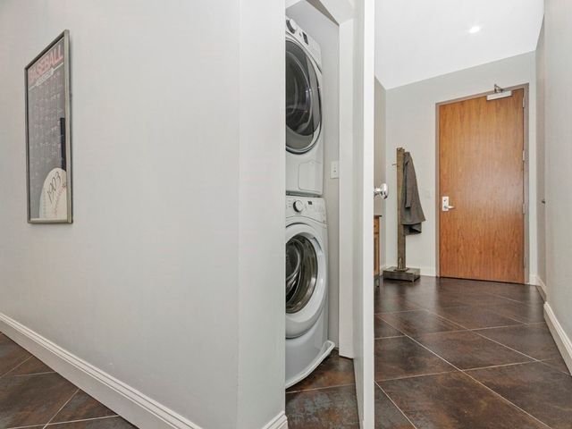 $1,319,000 | 346 Congress Street, Unit 302, Boston, MA 02210