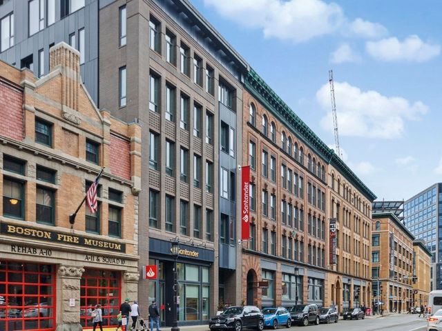 $1,319,000 | 346 Congress Street, Unit 302, Boston, MA 02210