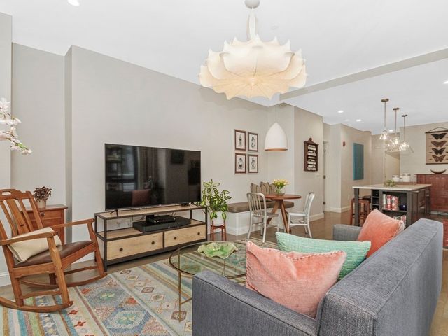 $1,319,000 | 346 Congress Street, Unit 302, Boston, MA 02210